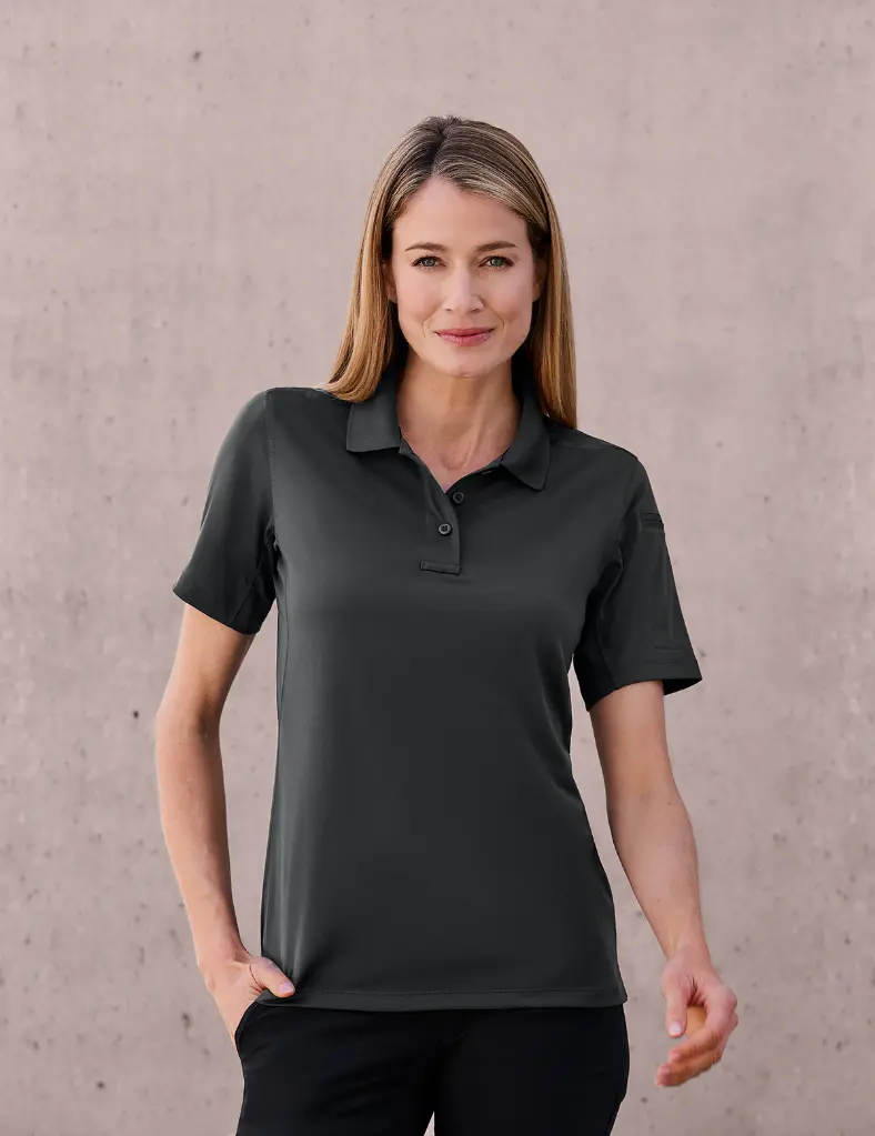 75779-99-CS453EchoSteelModelLifestyleFA26_1200W.webp