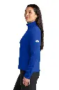 61275_TNFBlue-4-NF0A8FQKTNFBlueModelSide_1200W.webp